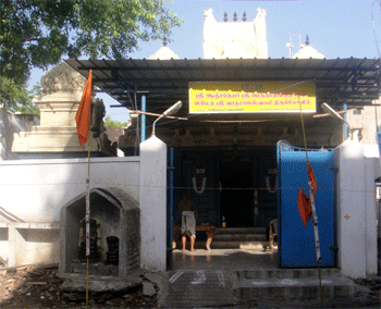 சென்னை மெட்ராஸ் பிராட்வேயில் உள்ள ஸ்ரீ ஆஞ்சநேயர் கோவில்
