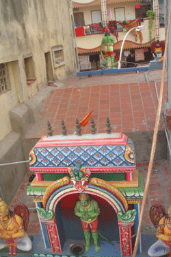 Sri Hanumantharayan Temple seen from Hanumantharayan Koil Street, other side is Thatha Muthiappan Street George Town, Chennai 