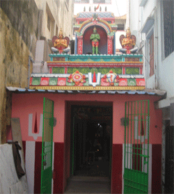 हनुमंतरायन कोइल स्ट्रीट, जॉर्ज टाउन, चेन्नई से देखा गया श्री हनुमंतरायन मंदिर