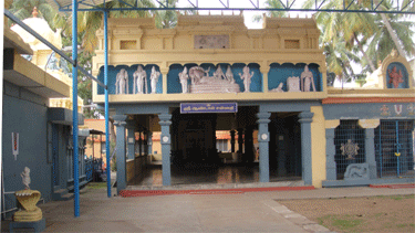 Andal,Sri Lakshmi Narayanan, Sri Venugopalan and Veera Anjaneya sannidhi, Kotai Perumal Kovil, Tirupattur, Tamil Nadu