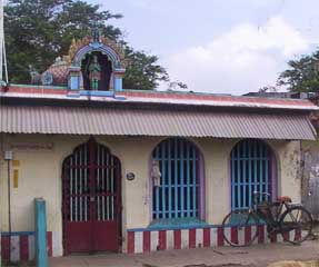 श्री हनुमान मंदिर, उत्तरी तट, पोट्रामरय तालाब, कुम्बाकोनम, तमिल नाडू