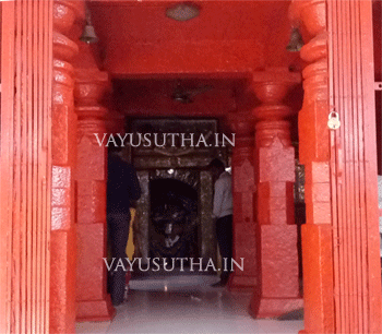 हनुमान मंदिर, सारंगपुर, निजामाबाद जिले, तेलंगाना के गर्भगृह का दृश्य
