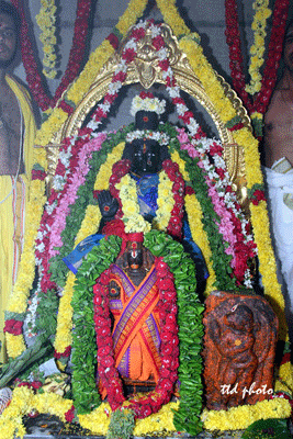 Sri Anjana Devi-Sri Bala Anjaneya, Akasha Ganga, Tirumalai :: courtesy: http://news.tirumala.org