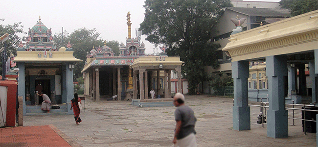 प्रांगन, कोदंड राम मंदिर, पझैया माम्बलम, चेन्नई