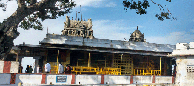 श्री योग हनुमान मन्दिर सोलिङ्गर, तमिल नाडु :: सौजन्य: श्री सतीश कुमार, गूगल मैप