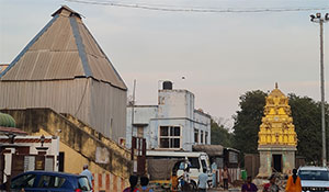 Teradi and Teradi Anjaneya Temple, singaperumal koil 