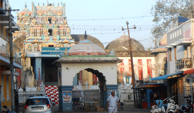 Sri Prasanna Venkateswara Swami temple and Nalu Kal Mandapam Anjaneya temple, Thanjavur, T Nadu