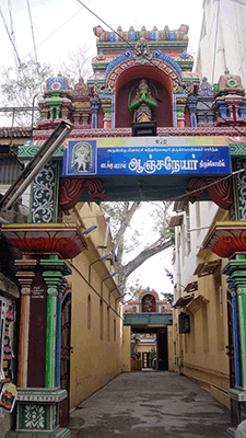 Vadakku Vasal Hanumar Kovil from North Veli st, Madurai